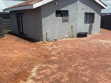 9 Bedroom House