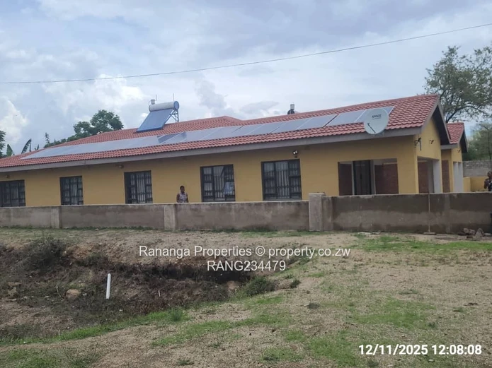 Richmond – Spacious Family Home on 1 Acre | $100,000