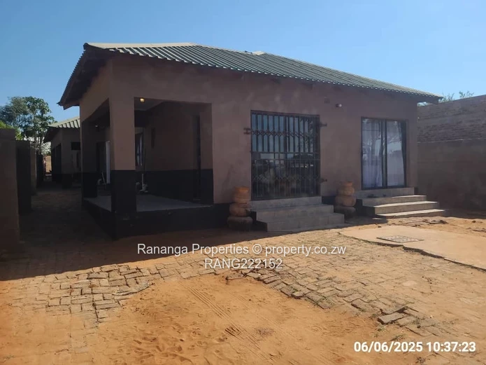 Investment Opportunity in Victoria Falls. Just 1km from the Rainforest!