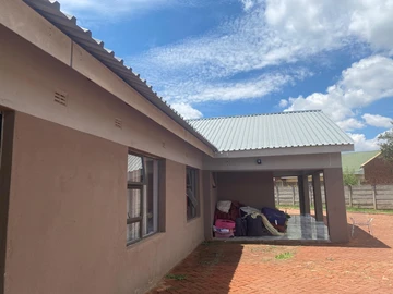 9 Bedroom House