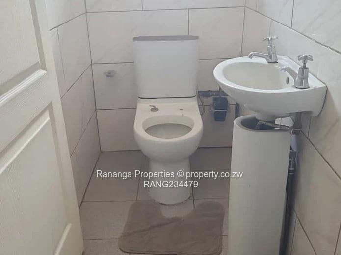 Richmond – Spacious Family Home on 1 Acre | $100,000