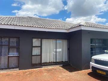 9 Bedroom House