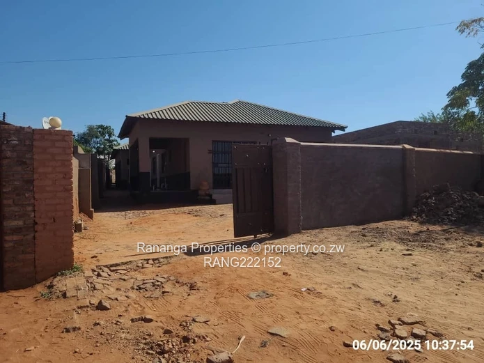 Investment Opportunity in Victoria Falls. Just 1km from the Rainforest!