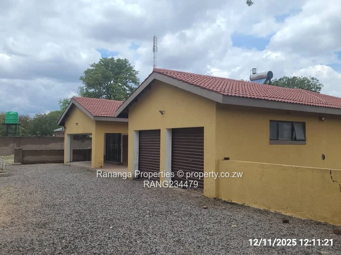 Richmond – Spacious Family Home on 1 Acre | $100,000